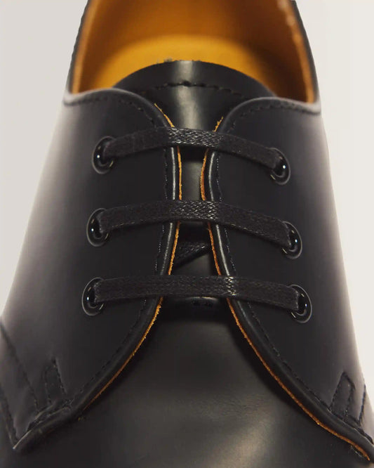 26 Inch Waxed Flat Shoe Laces (3 Eye)